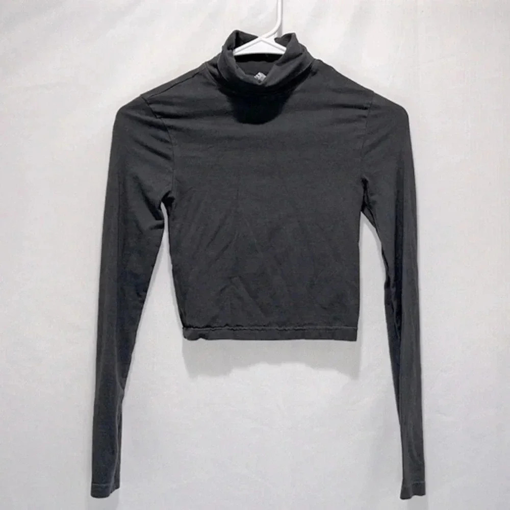 Cropped turtle neck XXS Divided by H&M grey gray long sleeve turtle neck neutral